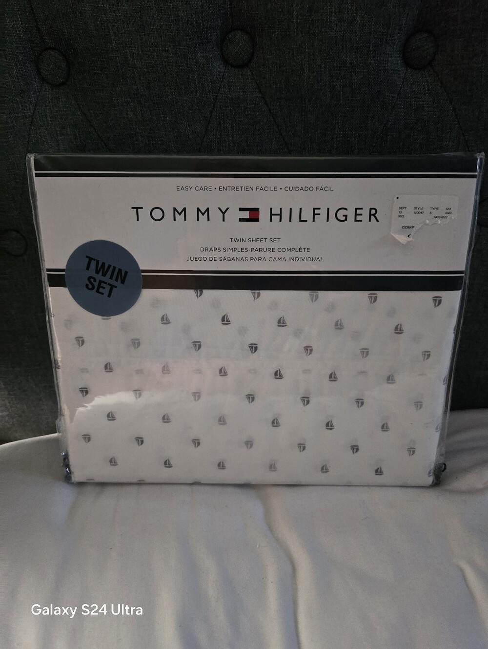 Tommy Hilfiger*  Sailboat Twin Sheet Set * BRAND NEW * NEVER USED